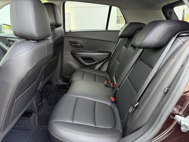 Used 2022 Chevrolet Trax LT w/ Premium Seat Package image 14