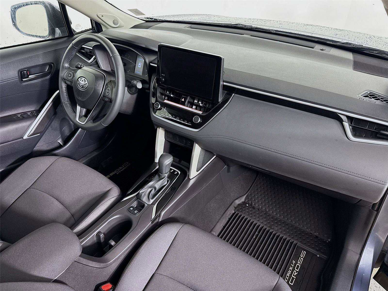 Used 2025 Toyota Corolla Cross LE w/ Moonroof Package AWD/4WD image 29