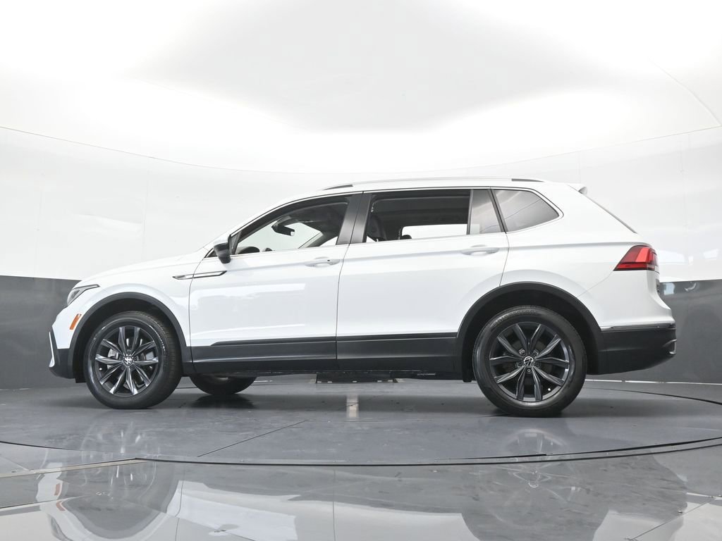 Used 2024 Volkswagen Tiguan SE FWD image 55