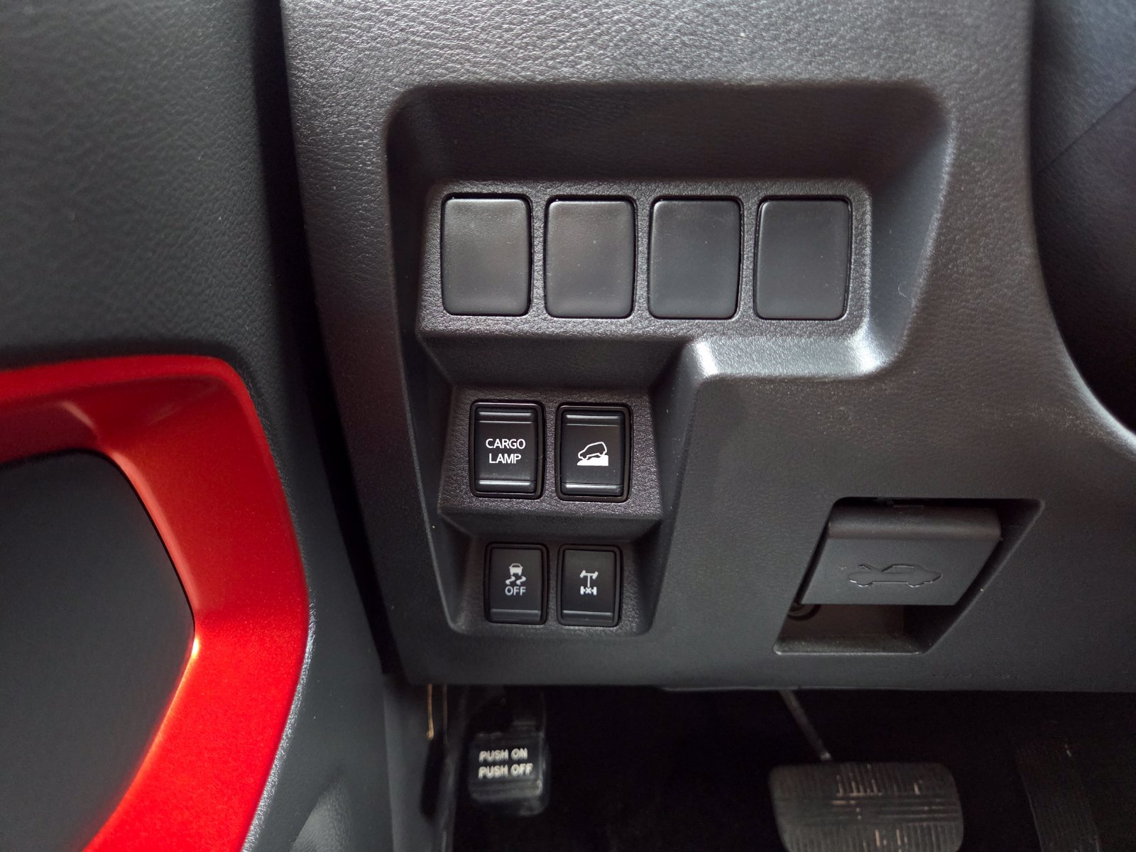 Used 2024 Nissan Frontier PRO-4X w/ Off-Road Protection Package AWD/4WD image 37