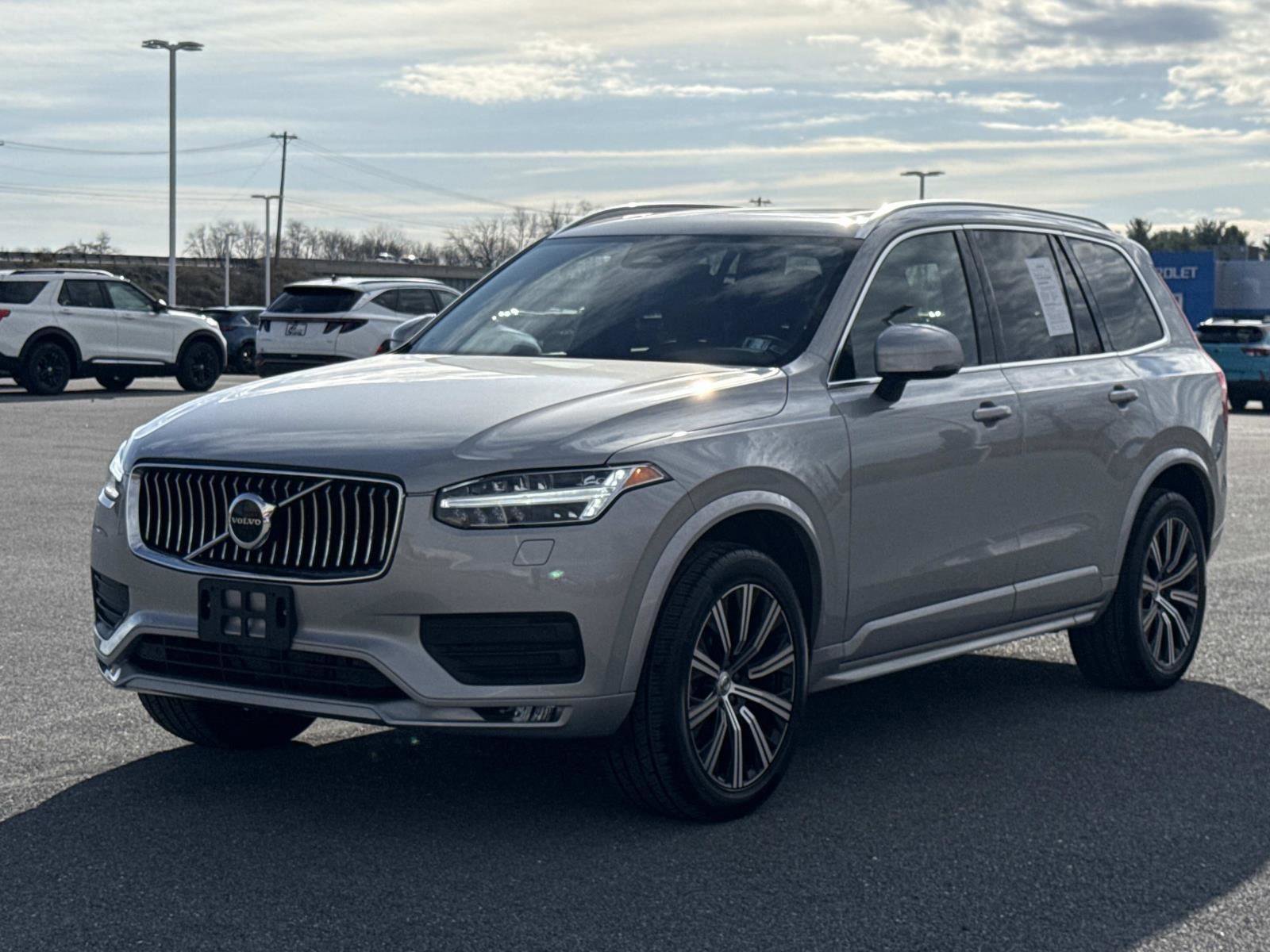 Used 2023 Volvo XC90 B5 Core w/ Protection Package Premier image 27