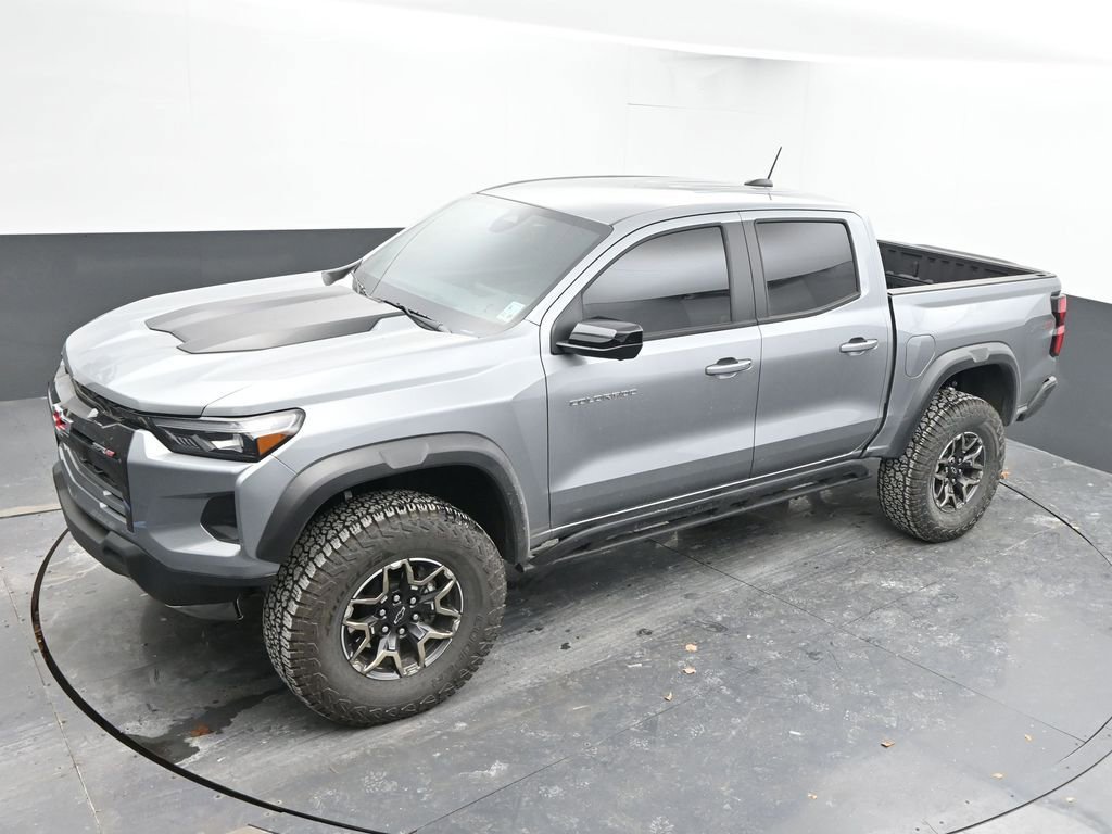 Used 2024 Chevrolet Colorado ZR2 w/ ZR2 Convenience Package III image 37
