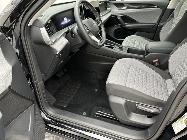 Certified 2025 Volkswagen Tiguan S AWD/4WD image 11