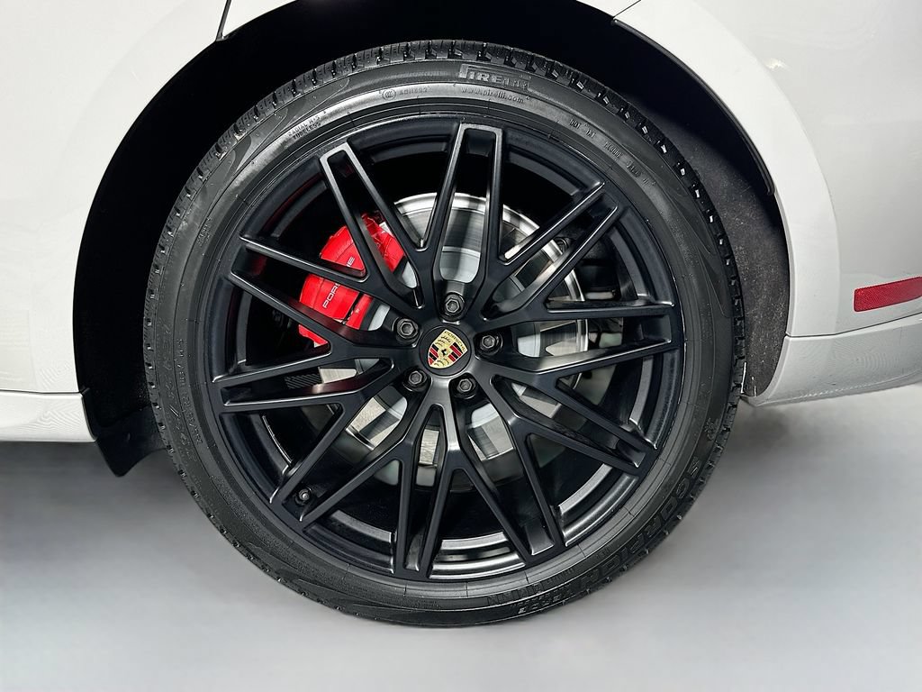 Certified 2024 Porsche Macan GTS AWD/4WD image 33
