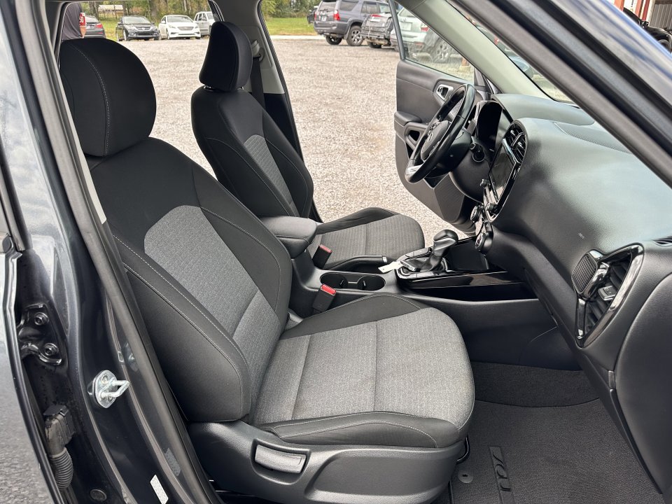 Used 2020 Kia Soul EX image 16
