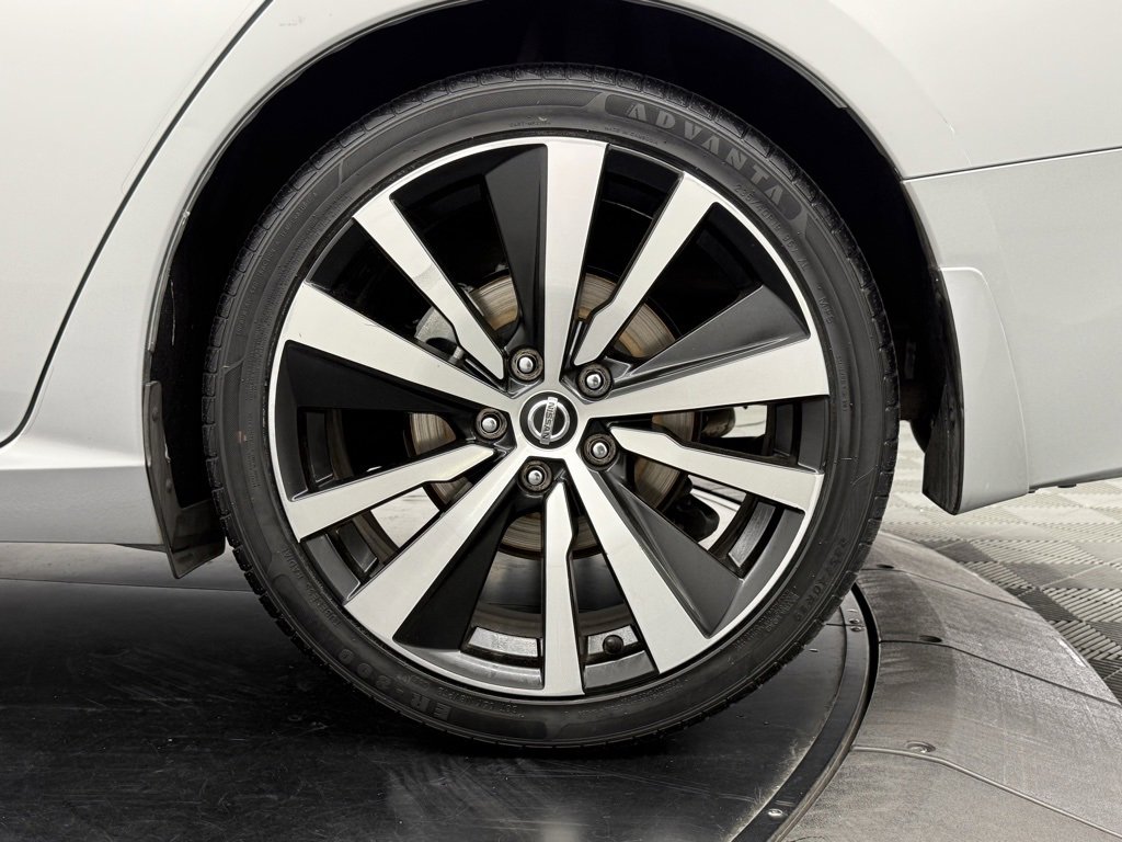 Used 2019 Nissan Altima 2.5 SR w/ SR Premium Package image 12