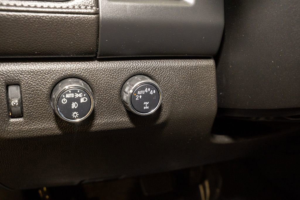 Used 2020 GMC Canyon SLE w/ Elevation Edition image 18