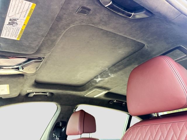 Used 2022 BMW 750i xDrive w/ Executive Package image 27