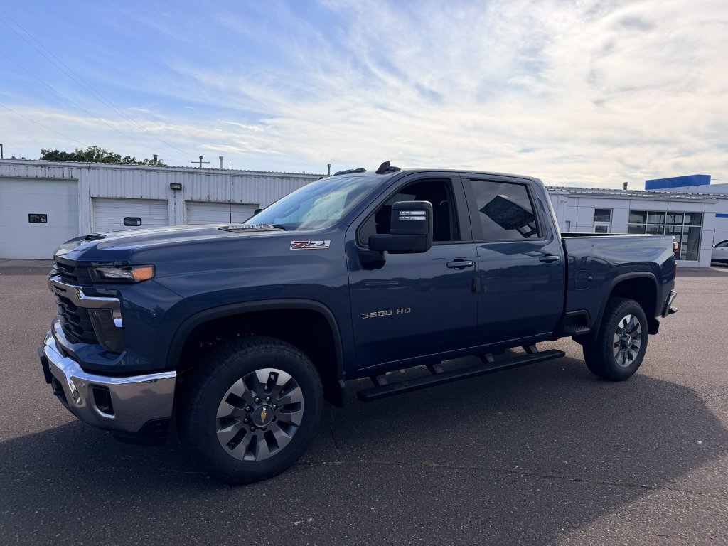 New 2026 Chevrolet Silverado 3500 LT w/ All Star Edition AWD/4WD image 7