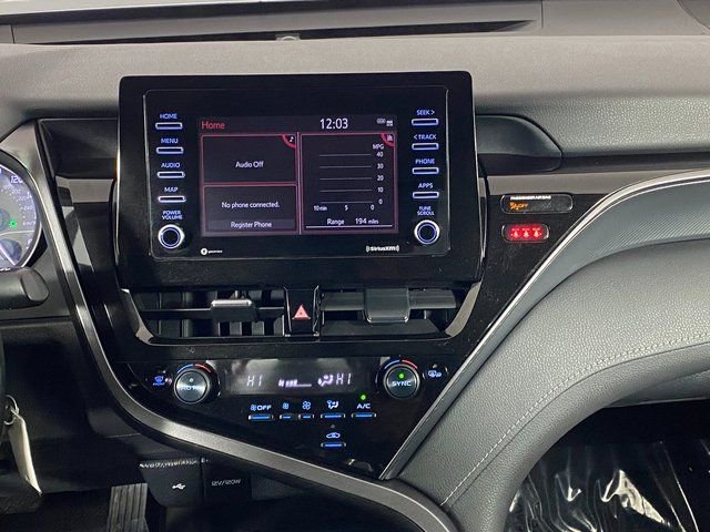 Used 2023 Toyota Camry SE image 14