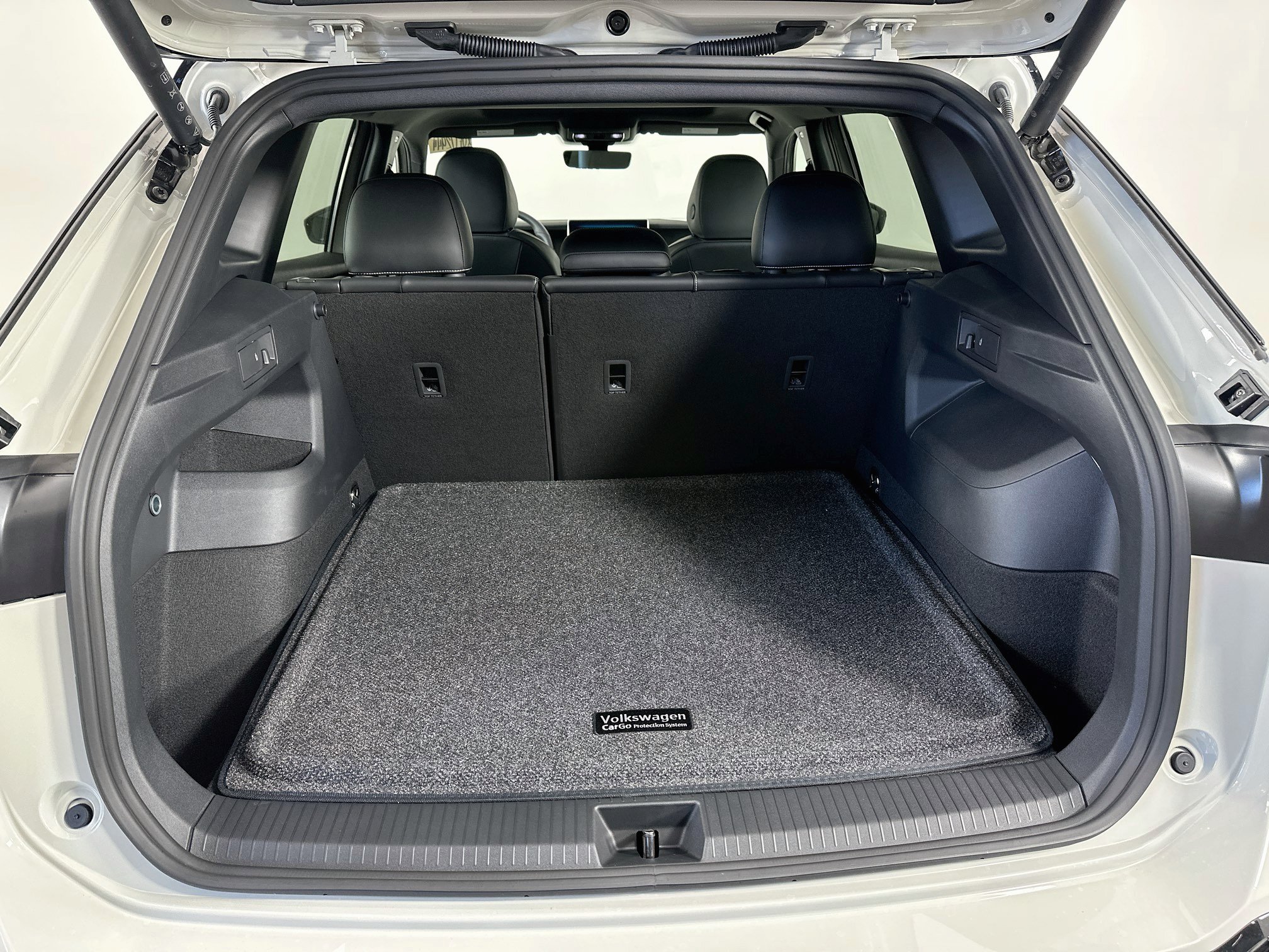 New 2026 Volkswagen Tiguan SE R-Line AWD/4WD image 24
