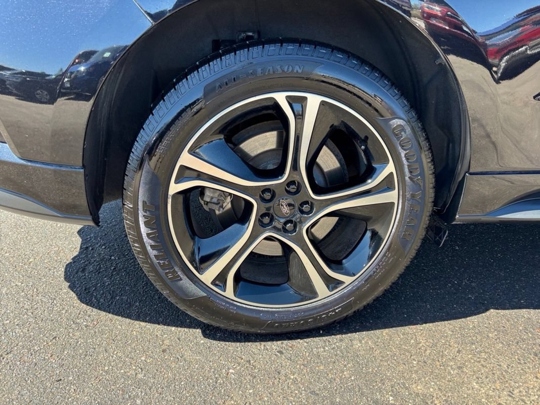 Used 2019 Ford Edge ST w/ Convenience Package AWD/4WD image 35