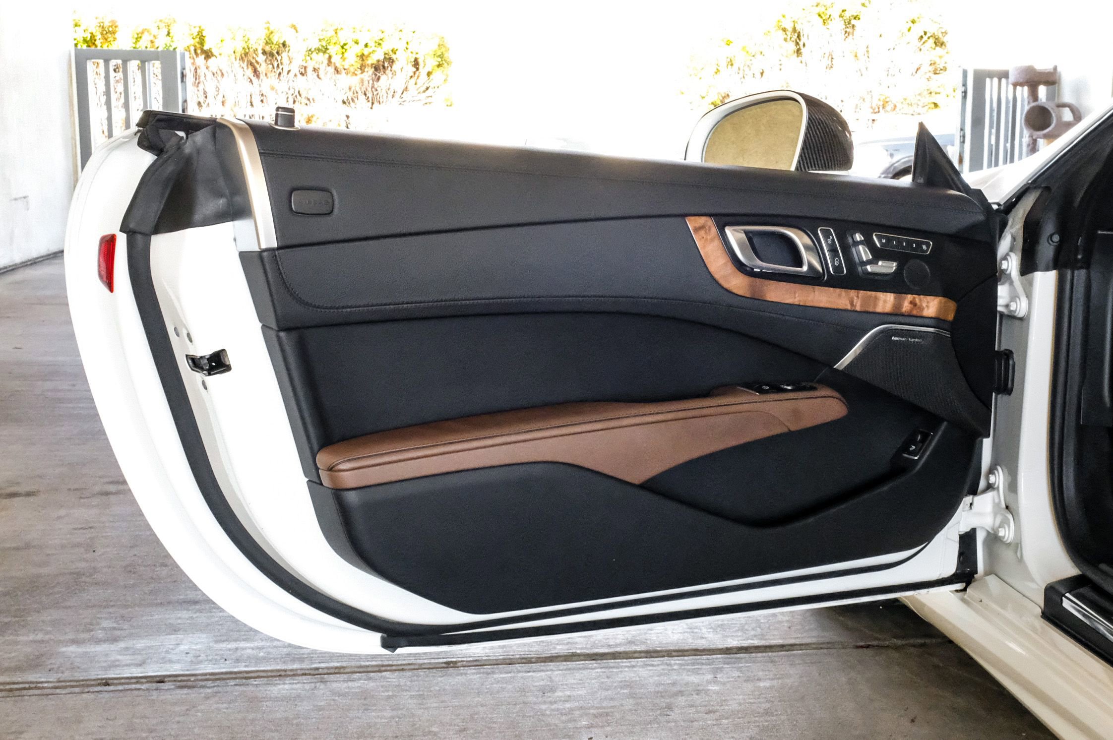 Used 2016 Mercedes-Benz SL 400 image 36