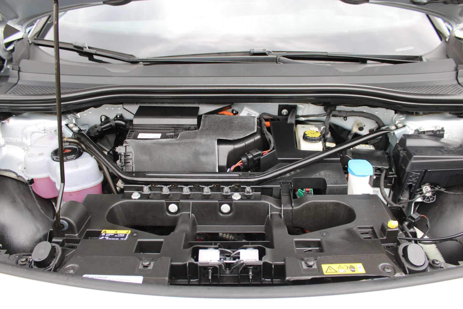 Used 2021 Volkswagen ID.4 Pro RWD image 29