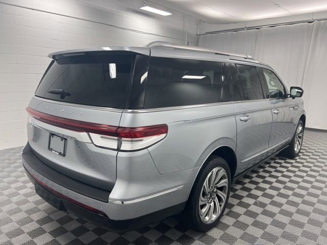 Certified 2023 Lincoln Navigator L Reserve AWD/4WD image 5
