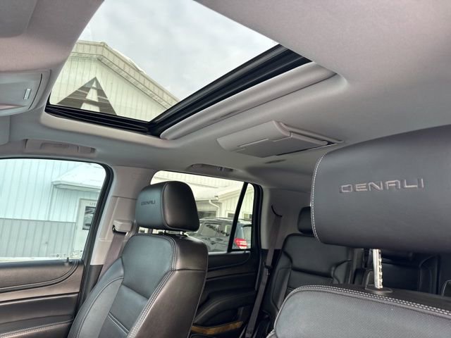 Used 2017 GMC Yukon Denali w/ Open Road Package image 2