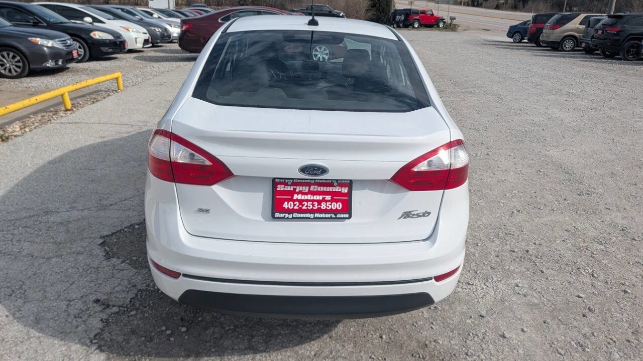 Used 2017 Ford Fiesta SE image 4
