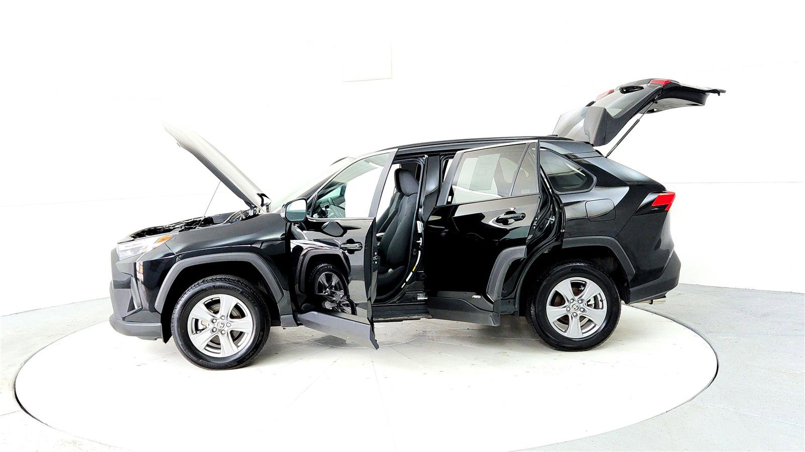 Certified 2025 Toyota RAV4 XLE image 10