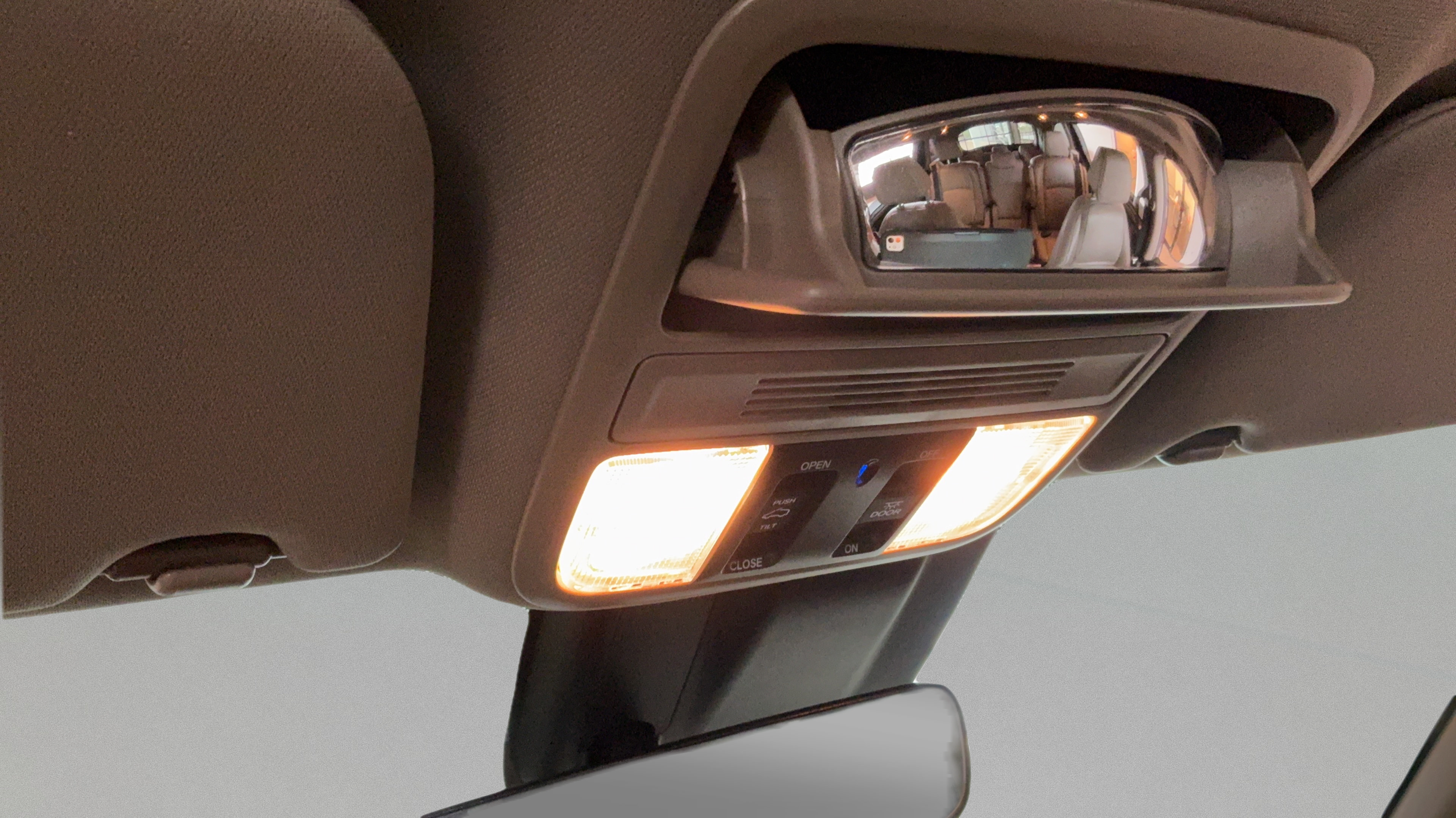 Used 2018 Honda Odyssey EX-L image 18