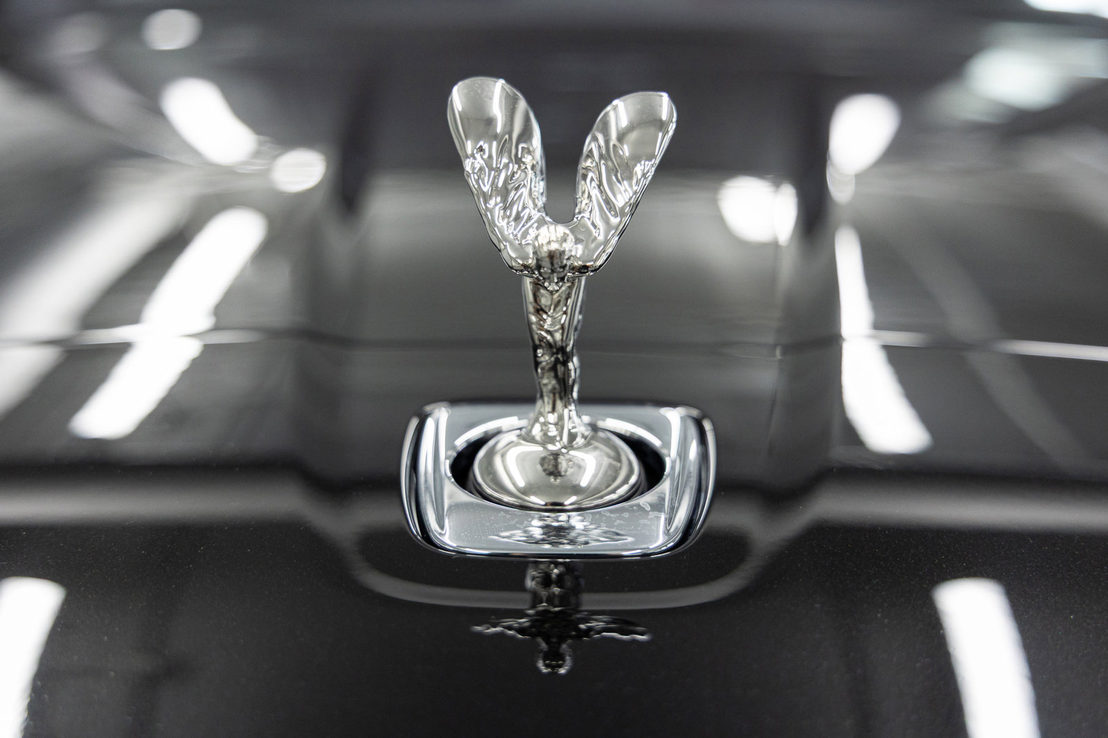 New 2026 Rolls-Royce Cullinan image 9
