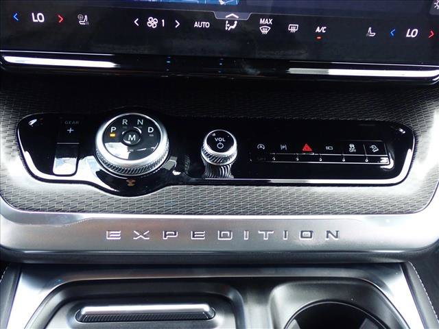New 2026 Ford Expedition Max Platinum w/ Stealth Performance Package AWD/4WD image 19