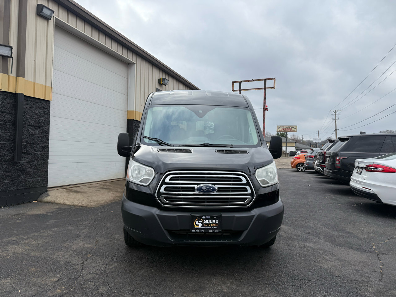 Used 2017 Ford Transit 350 XLT image 8