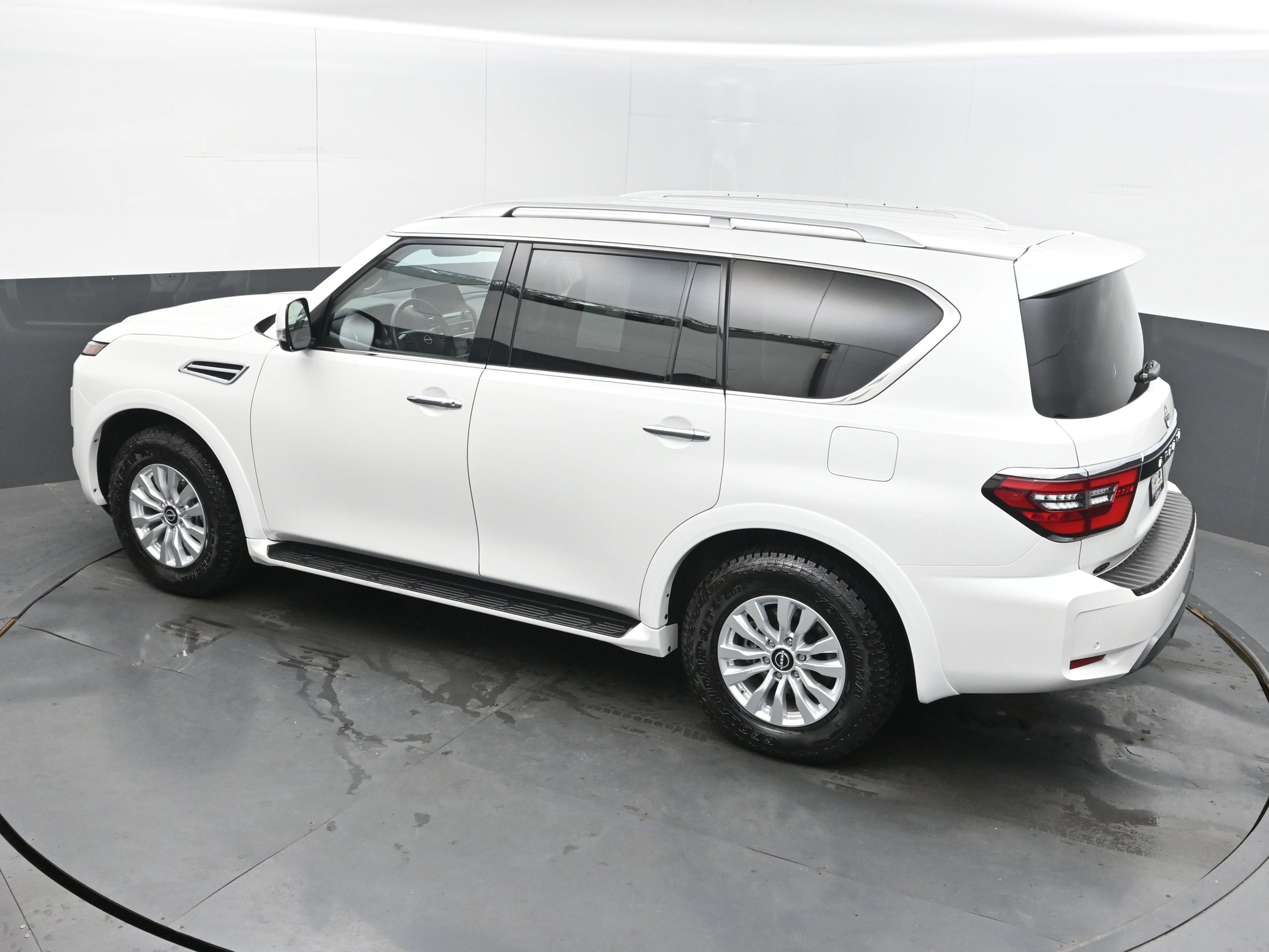 Certified 2024 Nissan Armada SV image 34