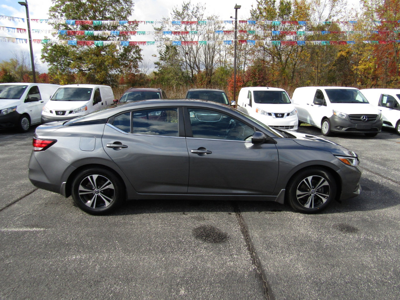 Used 2022 Nissan Sentra SV w/ Trunk Package image 8