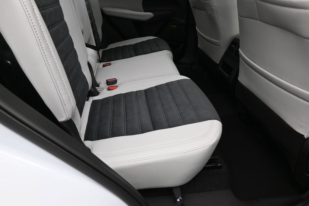 New 2026 Mitsubishi Outlander SE FWD image 40