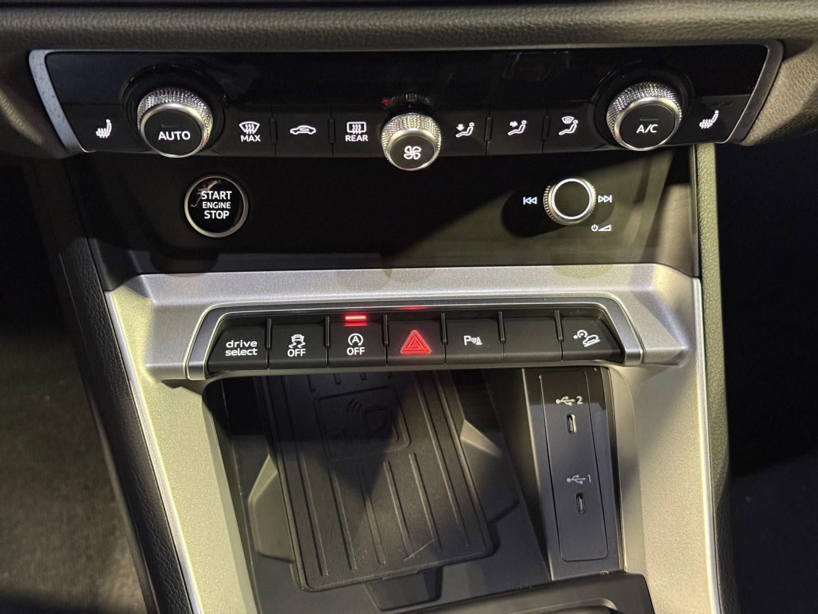 Certified 2024 Audi Q3 2.0T Premium w/ Convenience Package image 18