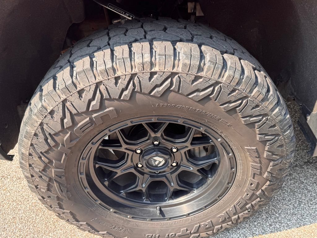 Used 2020 Chevrolet Silverado 1500 LT Trail Boss AWD/4WD image 9