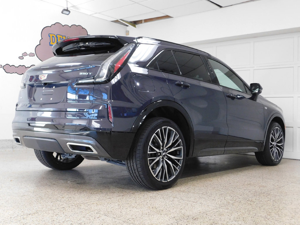 Used 2024 Cadillac XT4 Sport AWD/4WD image 4