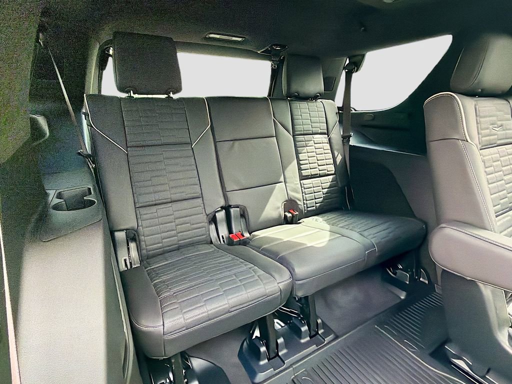 Used 2026 Cadillac Escalade Platinum Sport w/ LPO, ONYX Package AWD/4WD image 22