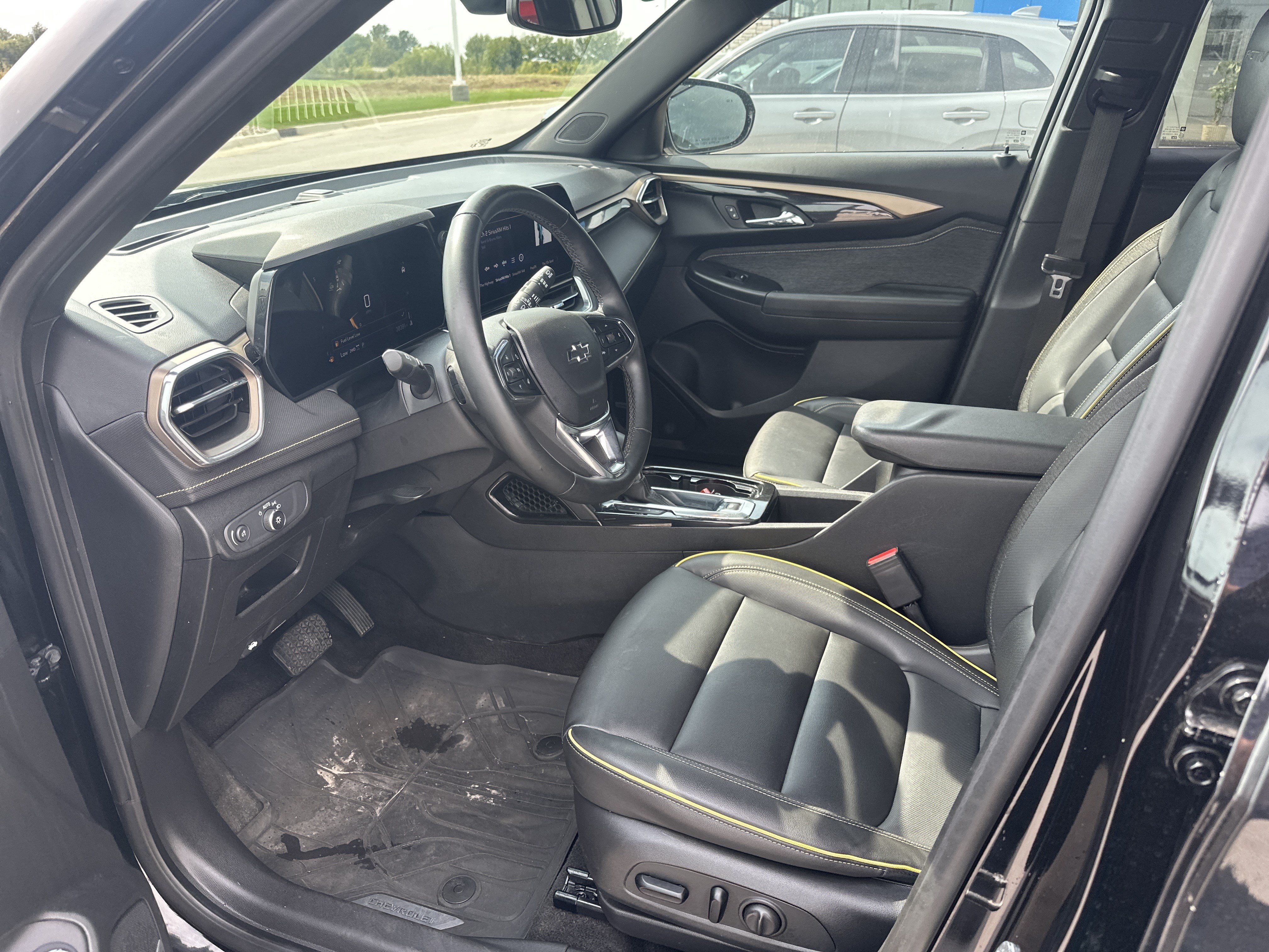 Used 2024 Chevrolet TrailBlazer ACTIV w/ Convenience Package AWD/4WD image 9