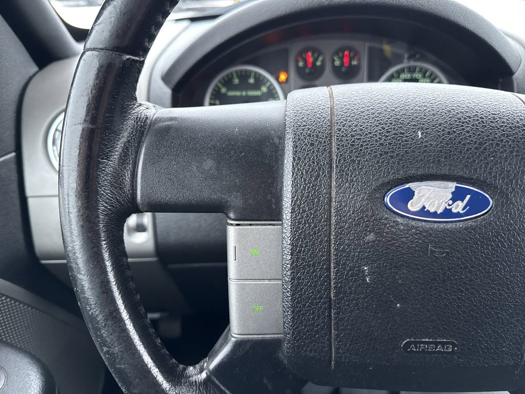 Used 2005 Ford F150 XLT image 21