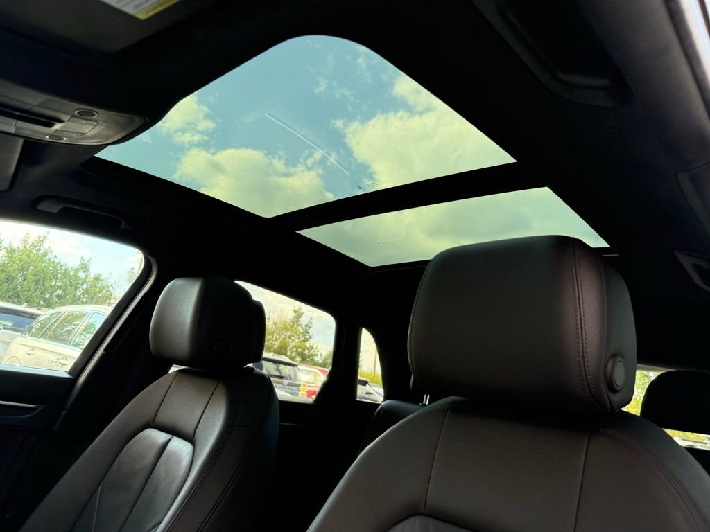 Used 2020 Audi Q3 2.0T Premium image 16