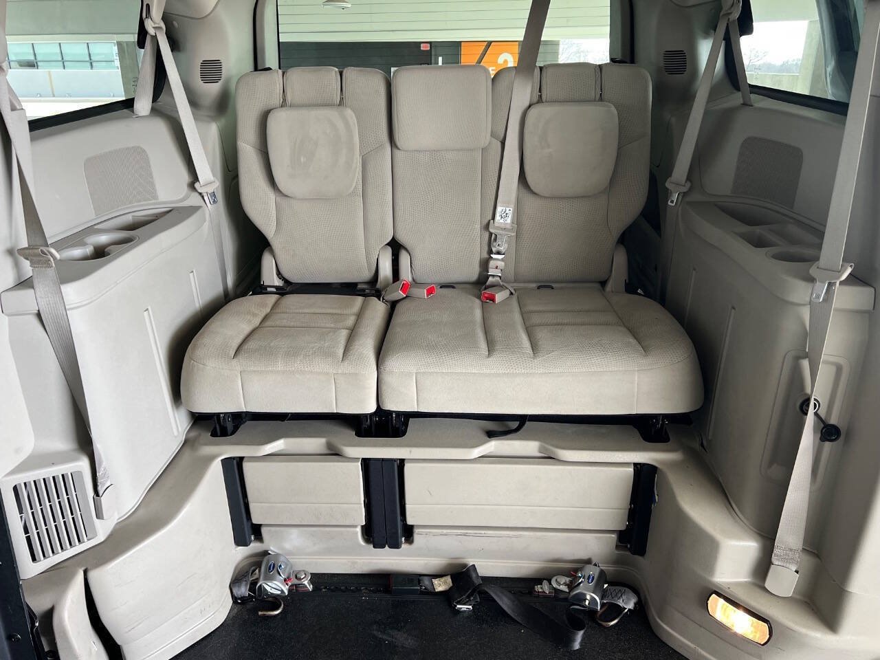 Used 2014 Dodge Grand Caravan SE w/ Quick Order Package 29E SE FWD image 15