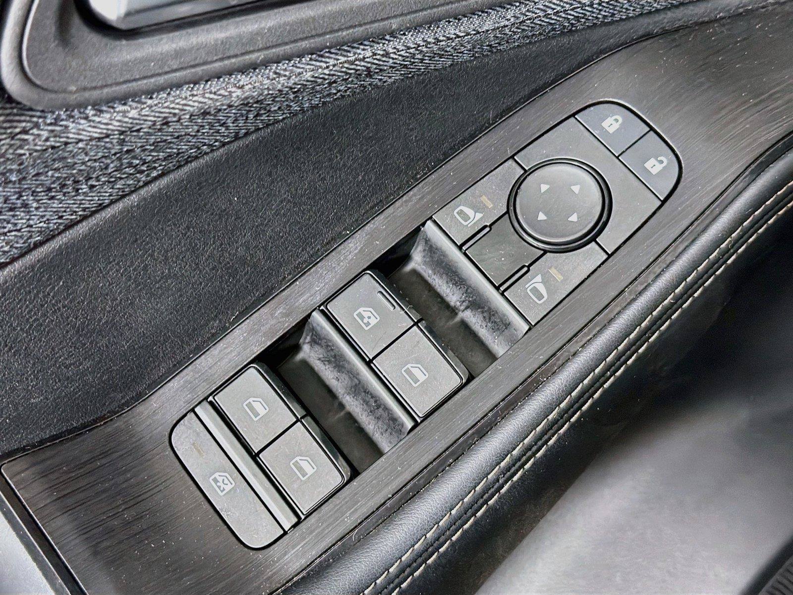 Used 2023 Nissan Rogue SV AWD/4WD image 23