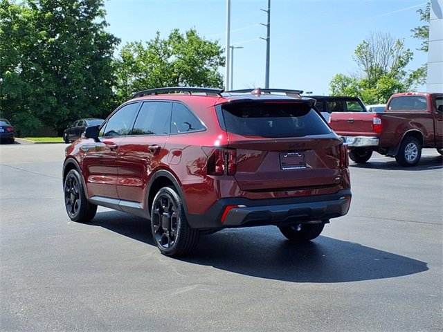 Used 2025 Kia Sorento SX image 4