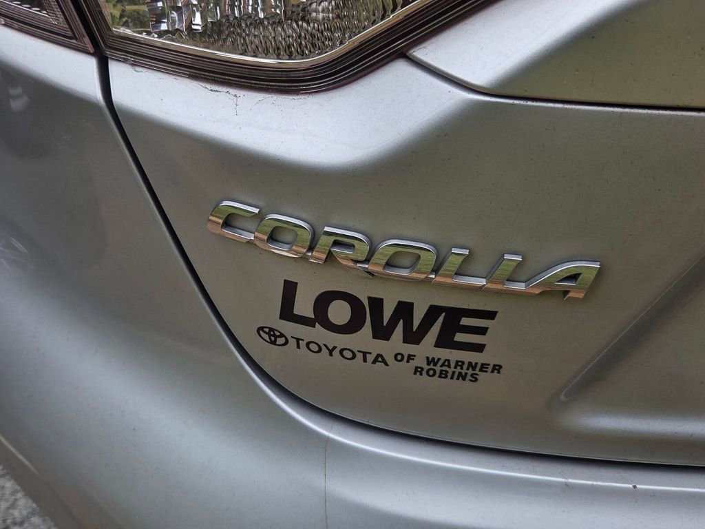 Used 2022 Toyota Corolla SE FWD image 8