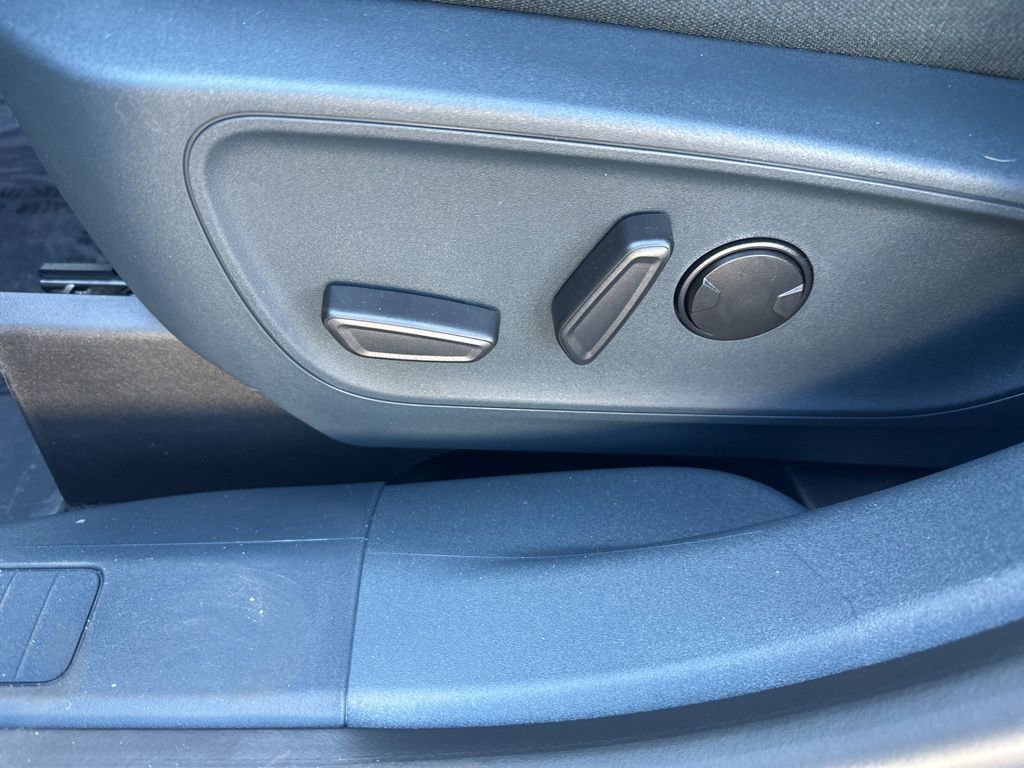 New 2025 Ford Maverick XLT w/ XLT Luxury Package image 18