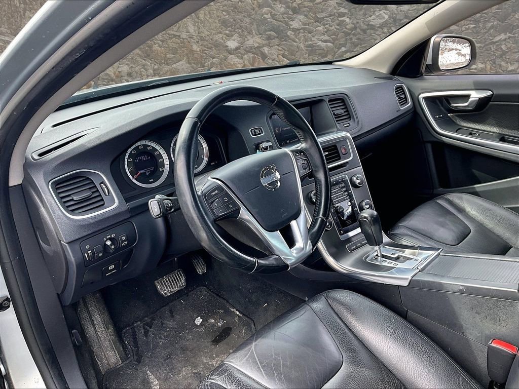 Used 2011 Volvo S60 T6 image 12