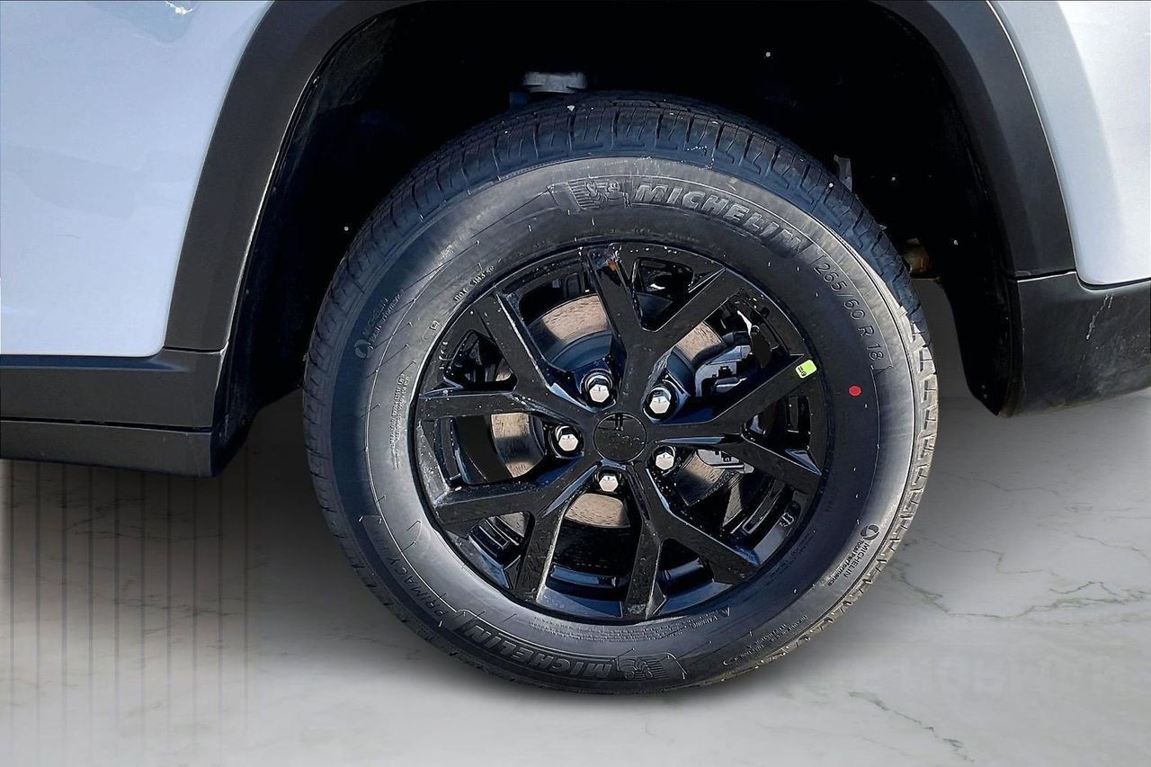 New 2026 Jeep Grand Cherokee Altitude image 34