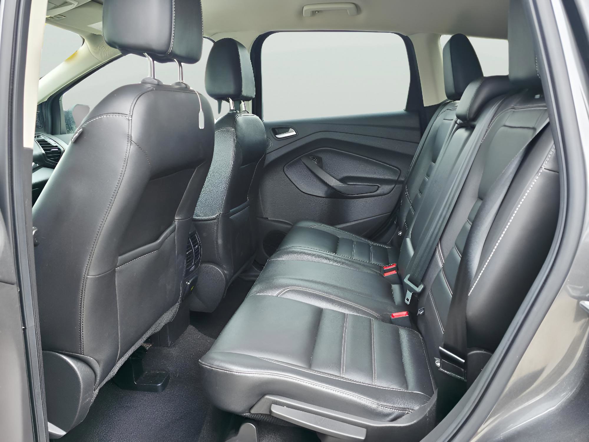Used 2017 Ford Escape Titanium AWD/4WD image 11