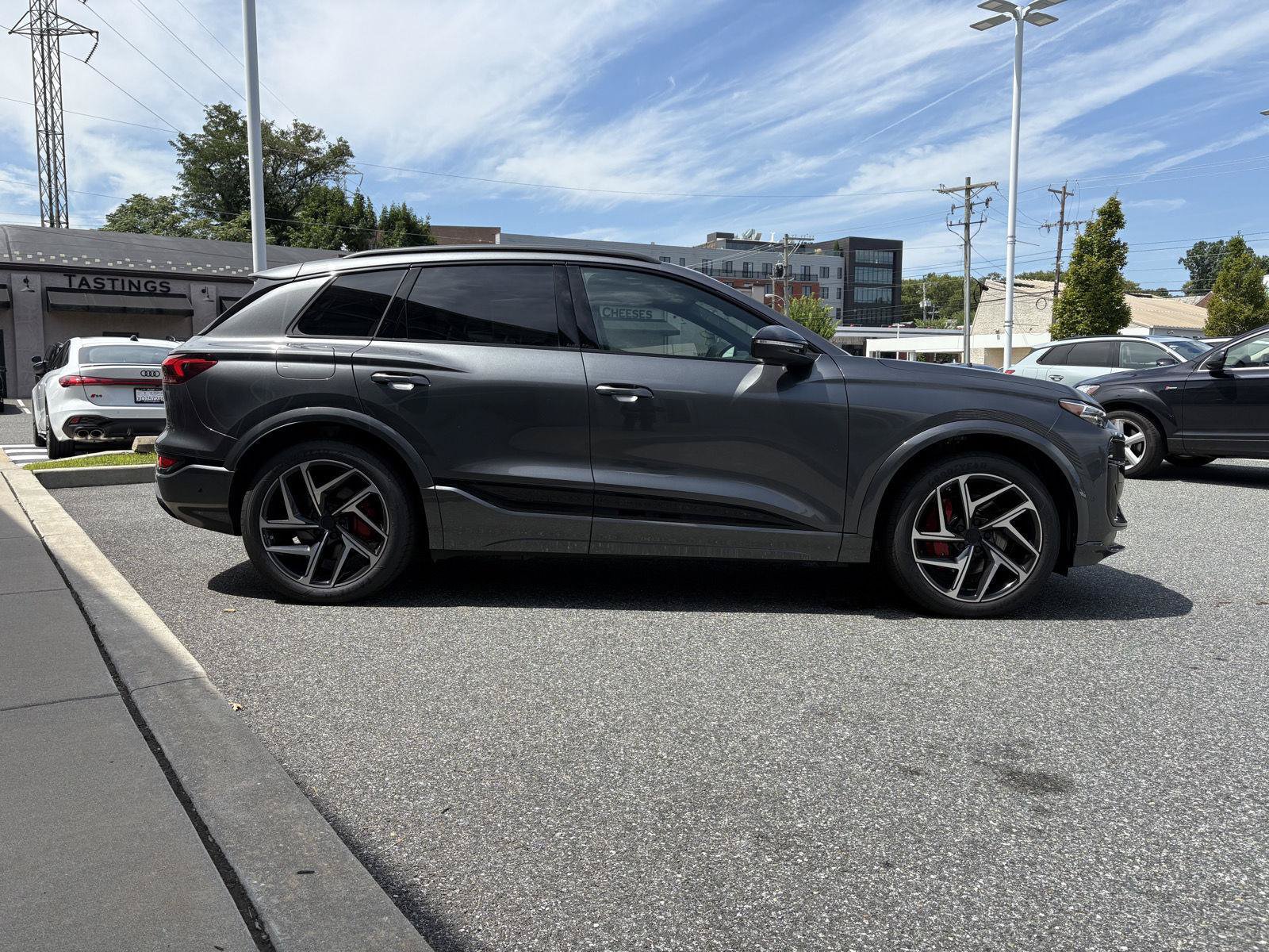 New 2027 Audi SQ6 e-tron Premium Plus AWD/4WD image 6