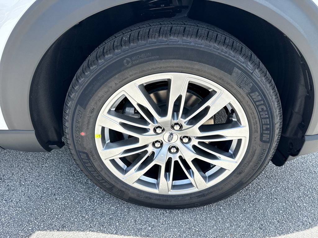 New 2026 Ford Explorer Platinum RWD image 11
