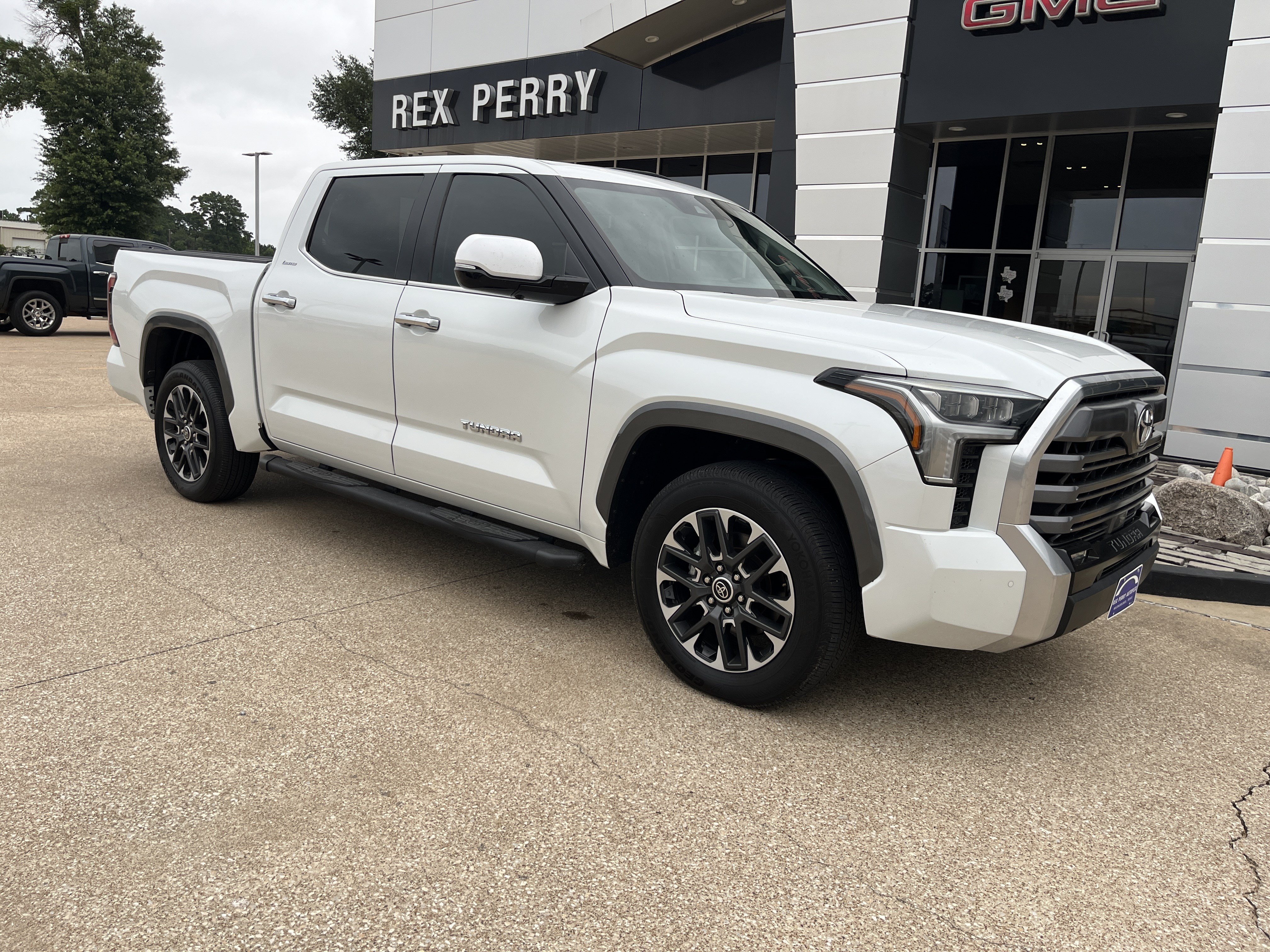 Used 2022 Toyota Tundra Limited RWD image 2