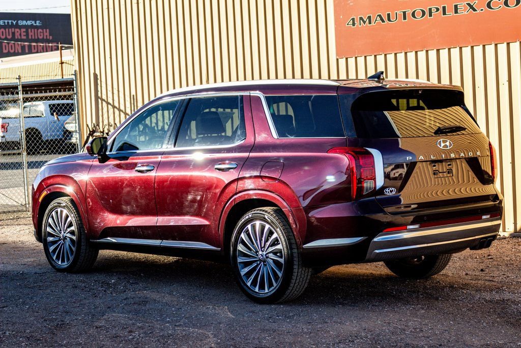 Used 2024 Hyundai Palisade Calligraphy image 6