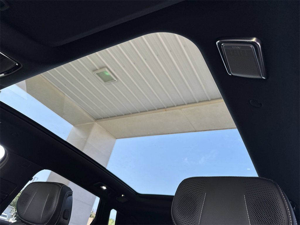 New 2026 Cadillac Lyriq V image 28