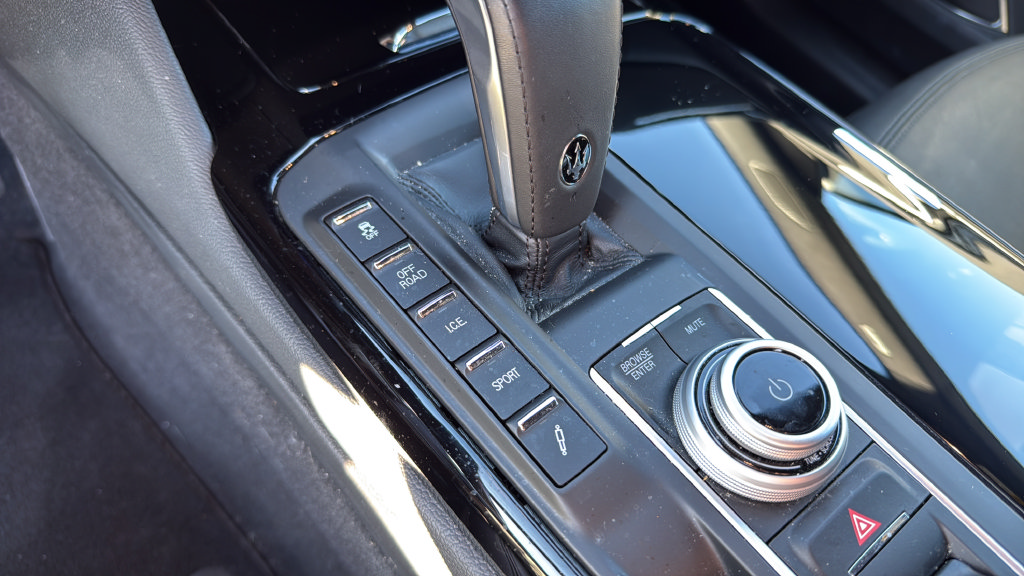 Used 2023 Maserati Levante GT AWD/4WD image 45